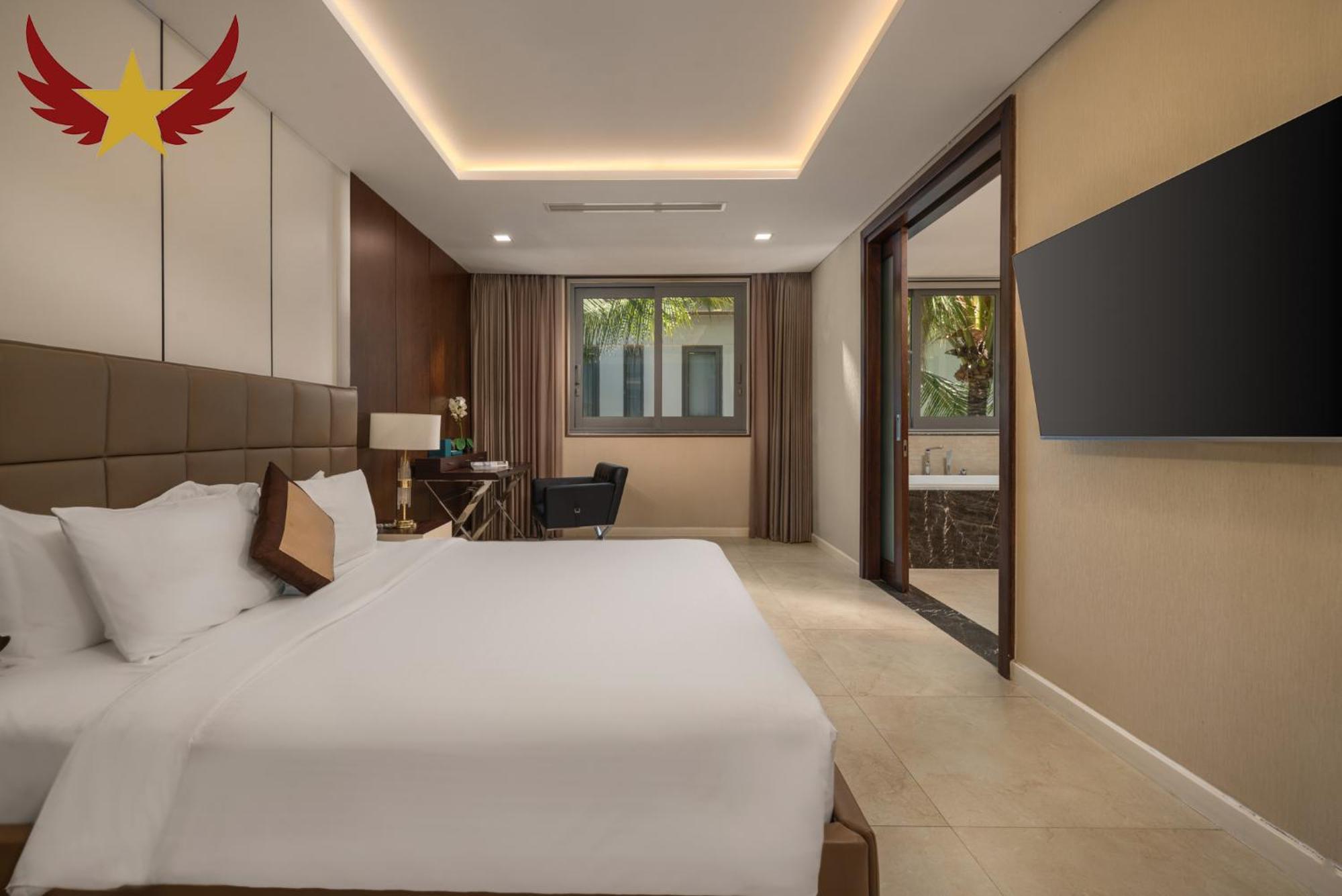 The Five Villas 8 Bedrooms Beachfront - K3 Da Nang Exterior photo