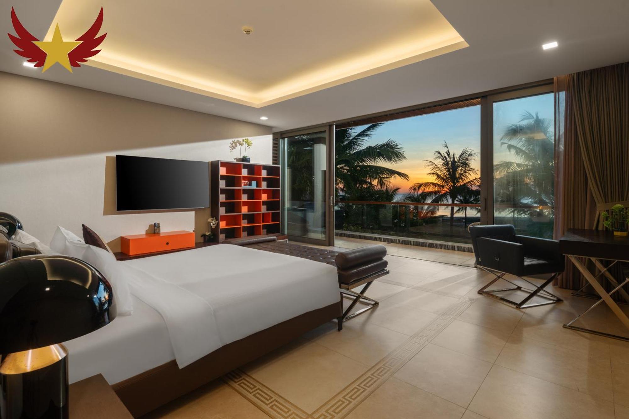 The Five Villas 8 Bedrooms Beachfront - K3 Da Nang Exterior photo